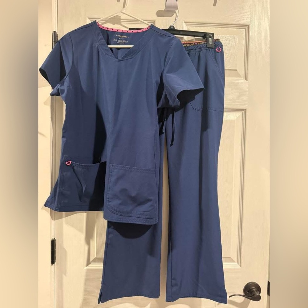 Heart & Soul Navy Scrub Set